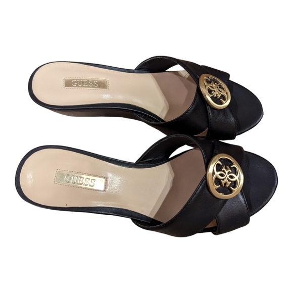 Guess women's chunky platform heel sandals with gold-tone accents, size 6.5 - Picture 6 of 14